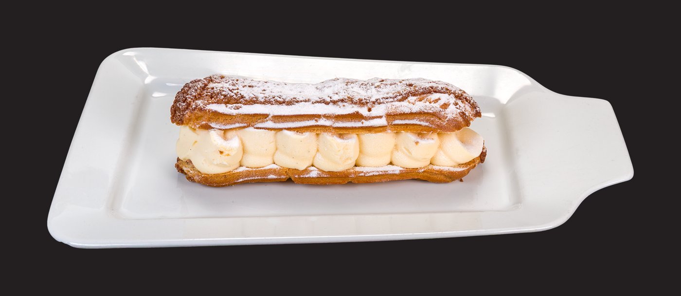 PURE Pâtisserie — еклер