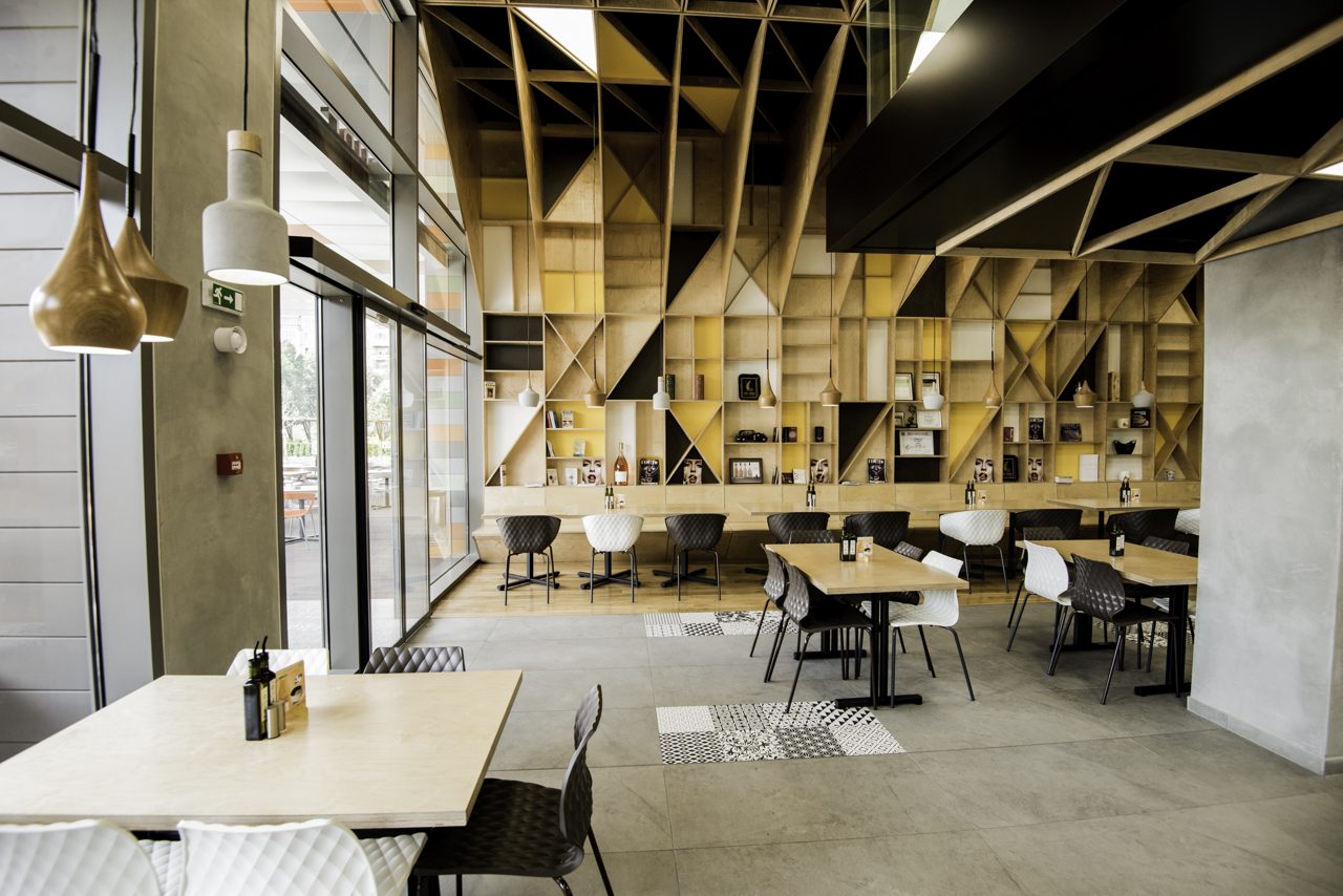 PURE Grand Bistro Trade Center Europe — основната зала