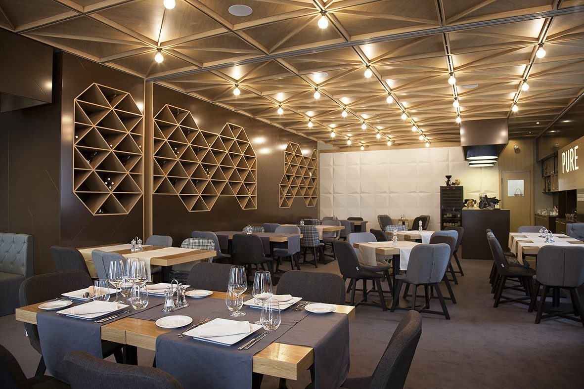 PURE Grand Bistro Trade Center Europe — VIP залата